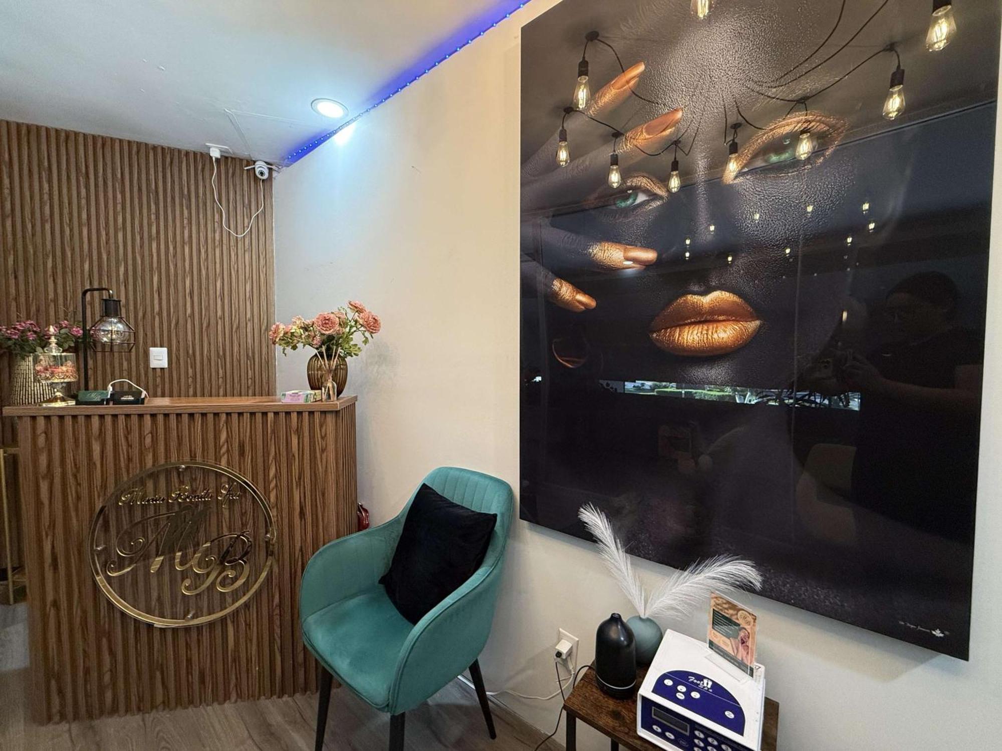Grand Cantalagua Hotel Morelia, BW Signature Collection Exteriér fotografie The interior of a medical spa in the UK