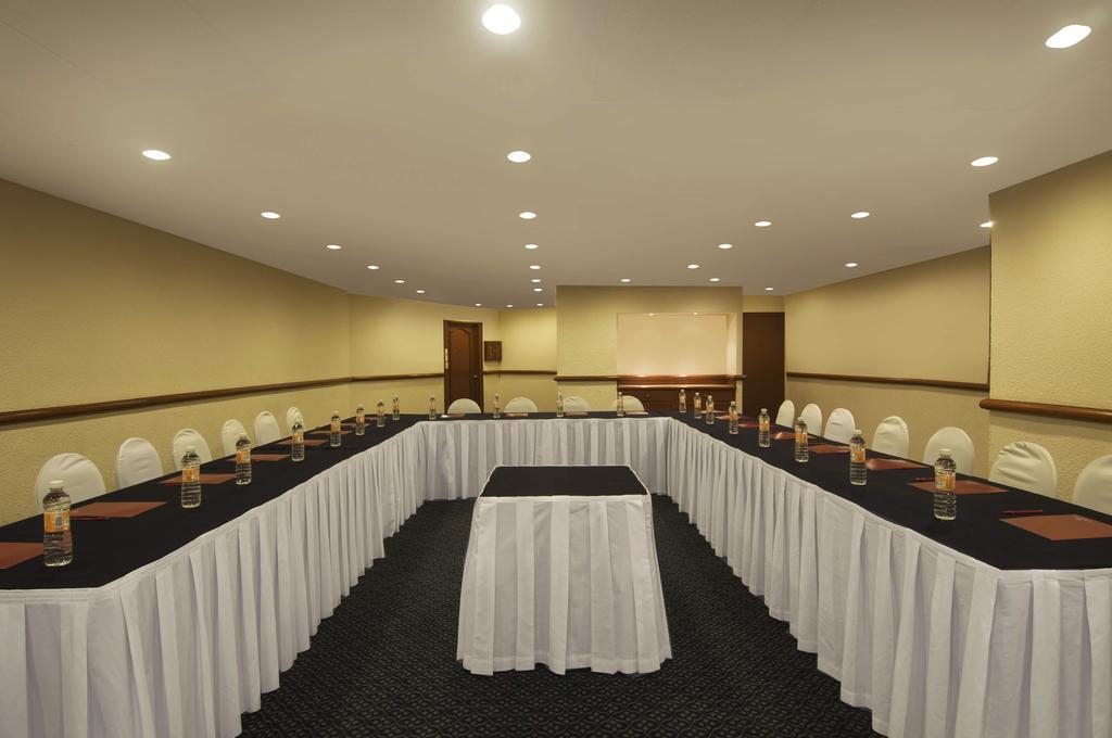 Grand Cantalagua Hotel Morelia, BW Signature Collection Obchodní fotografie U-shaped table layout